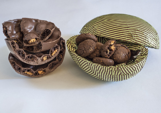 Ovos de casca recheada nos sabores Cookies e Laranja da Confeitaria Dama