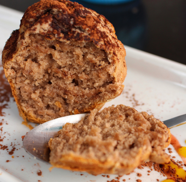 Castagniccia, descrito como suflê mas na verdade um bolinho fofo e alto, feito na hora, à base de castanhas portuguesas e mascarpone