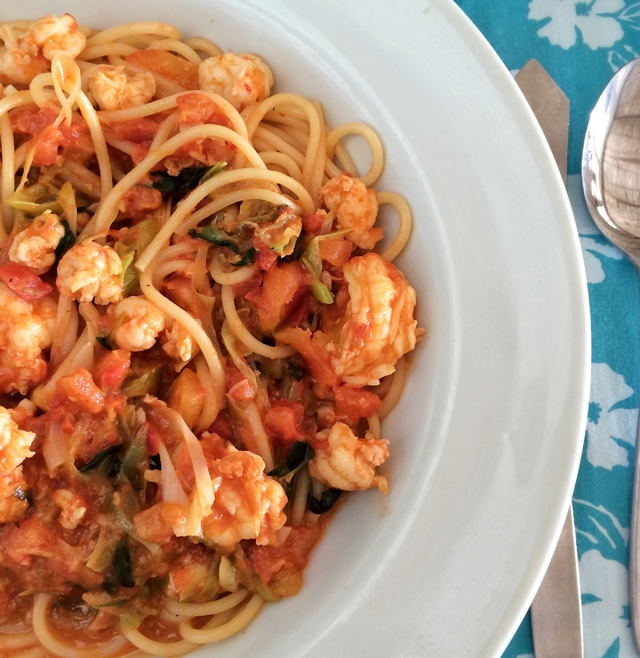 Espaguete com lagostim, alho poró e tomate do Bar do Zé