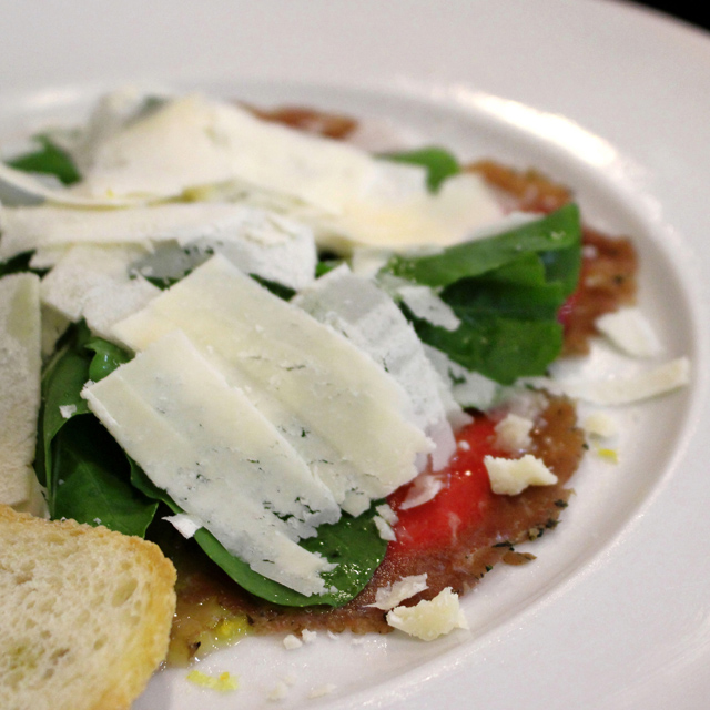 Bresaola, Grana Padano e rúcula: entrada