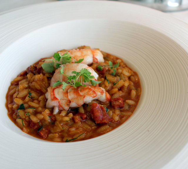 Excelente risoto de chourizo e páprica defumada no Ting, restaurante do Shangri-La London