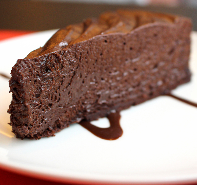 Torta americana (R$ 14) - ou um tremendo bolo mousse de chocolate no Cha Cha