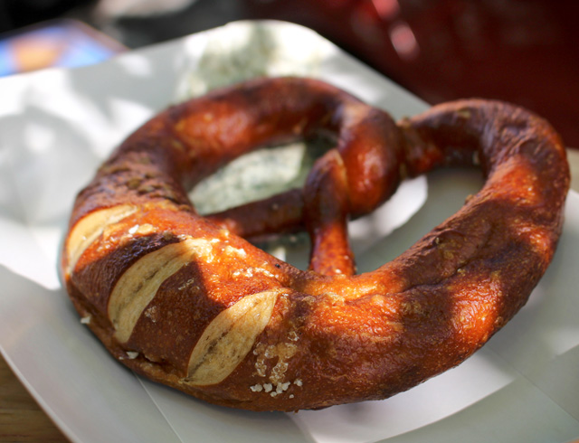Brezel, ou pretzel: um dos pães que mais amo na Terra