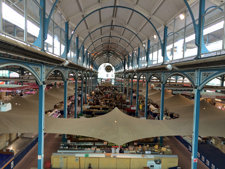 O belo mercado central de Dijon