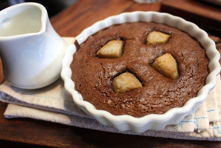 Torta della nonna: chocolate, ricota e pera