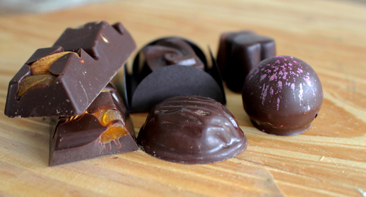 Bombons da Chianti Chocommelier: chocolate amargo com caramelo e flor de sal, chocolate amargo com hibisco, chocolate e café, chocolate ao leite e nozes e barra amarga com frutas secas e amêndoa