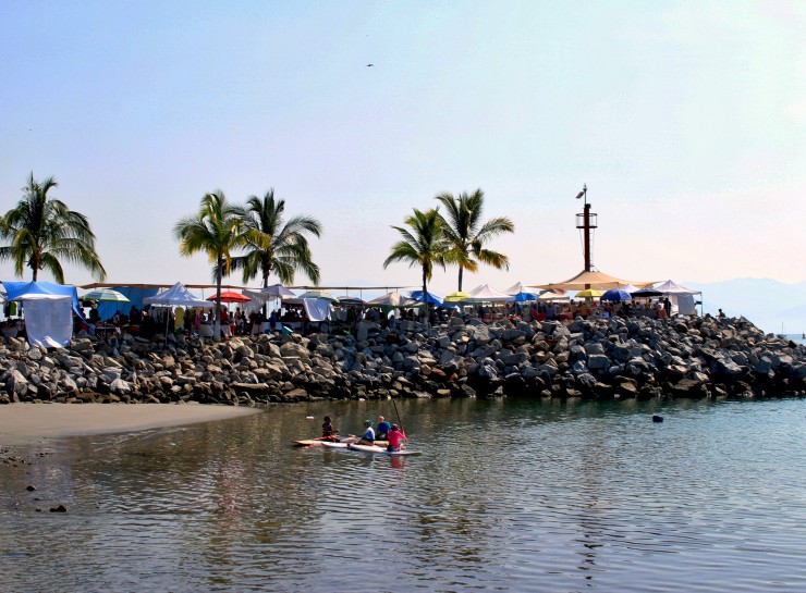Mercado de La Cruz de Huanacaxtle visto da Marina