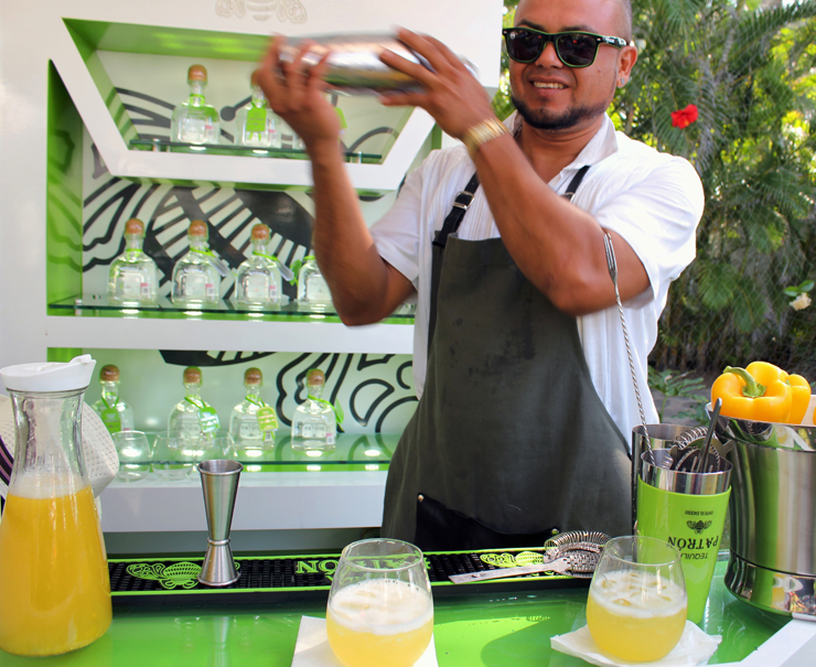 Na Festa de encerramento do 22 Festival Internacional Gourmet da Riviera Nayarit tomei um dos drinques mais gostosos ever. E levava pimentão amarelo