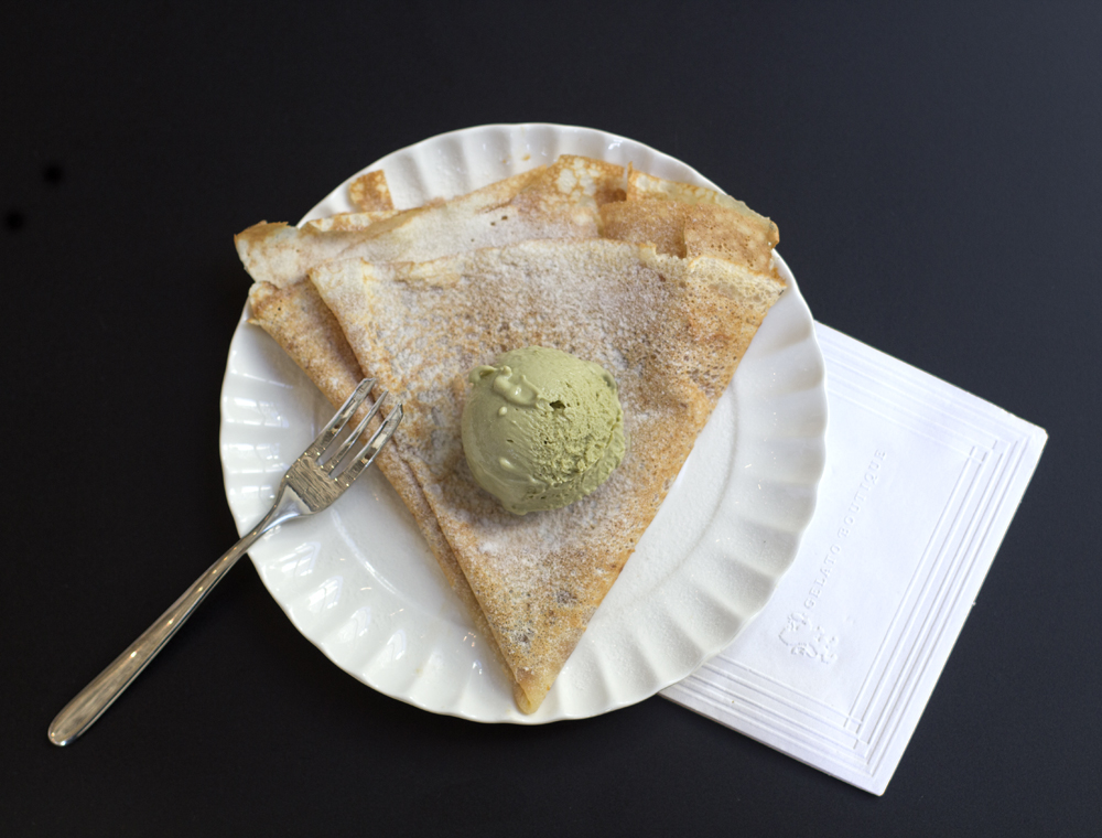 O crepe de castanha-do-pará é uma das sobremesas especiais que também entram no cardápio especial de sabores paraenses 