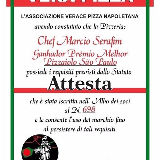 Certificado da AVPN falsificado pelo pizzaiolo Marcio Serafim e exposto na pizzaria Pizzatto, em Santana.