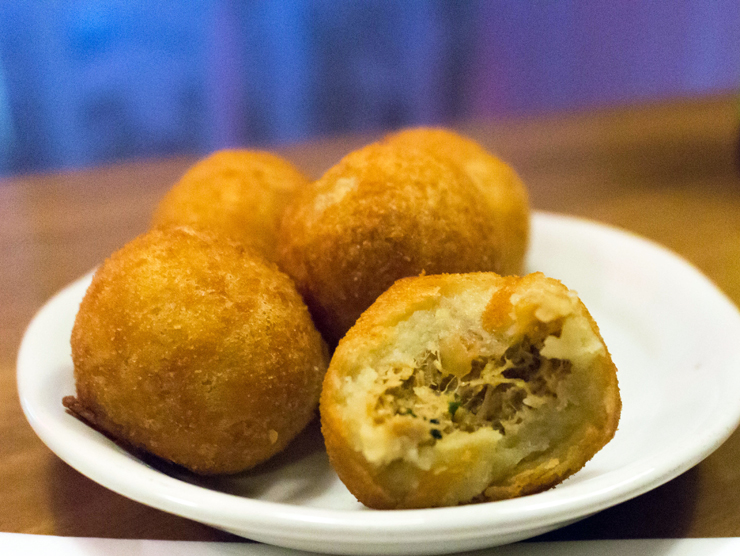 Porção de coxinhas de galinha caipira do Bar do Jiquitaia