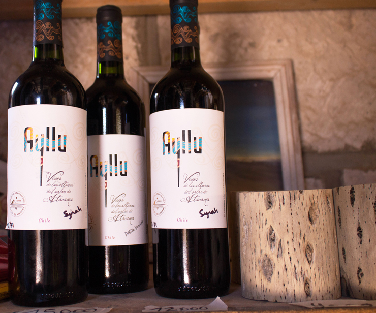 VInhos produzidos no vinhedo mais alto do mundo, a 3000 metros de altitude, no Salar do Atacama. Pena que são ruins...
