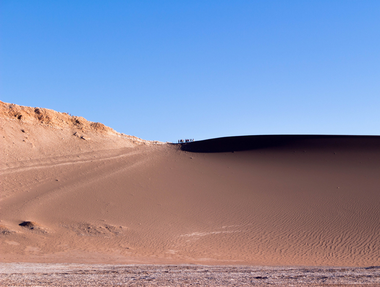 Dunas, montanhas e a insignificância das pessoas no Vale da Lua, no Atacama