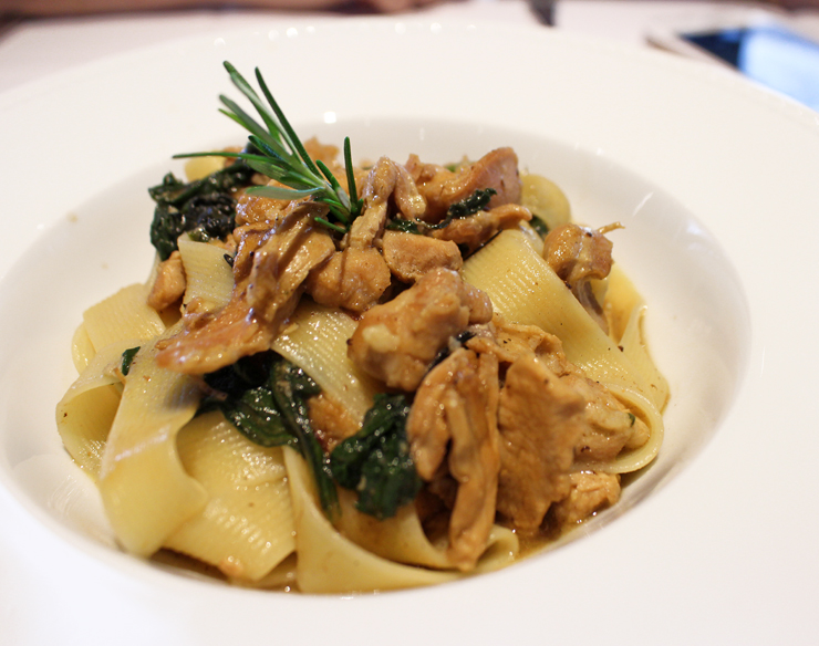 Uma das melhores massas que comi nos últimos tempos: Pappardelle ao ragú de coelho do Casa Ravioli